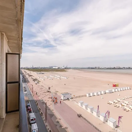 Stunning Seaview Apt On 7th Floor At Beachfront Apartmán