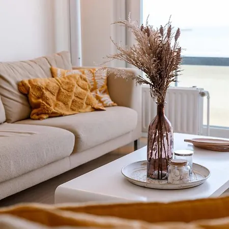 Stunning Seaview Apt On 7th Floor At Beachfront Apartmán